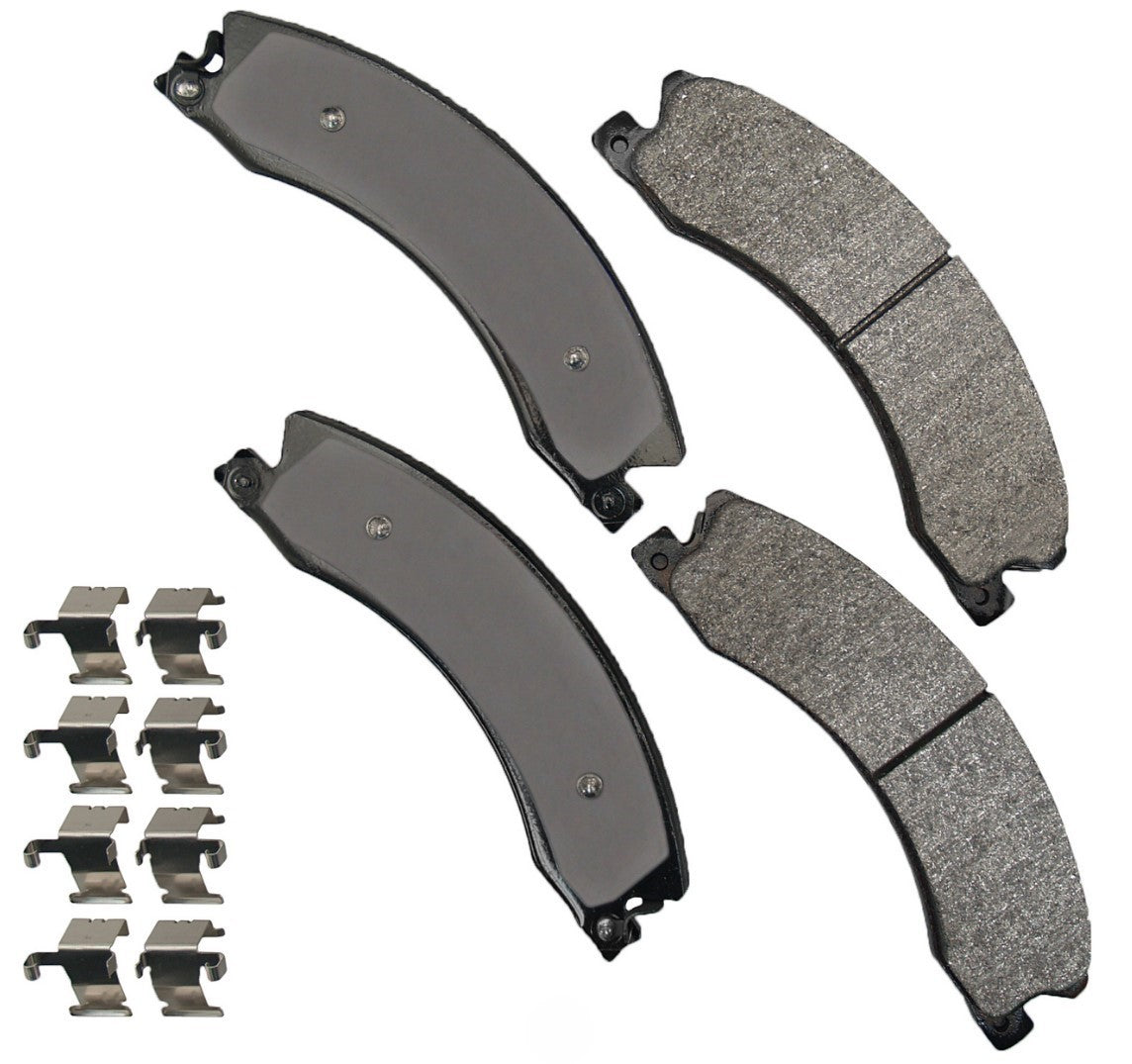 Akebono Brake Corporation SDF1411 Severe Duty Front Brake Pads for GM Fullsize Trucks and Vans